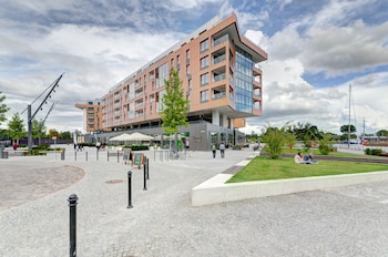 Brabank Riverside & Parking By Downtown Apartments,,3 star