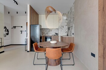 Brabank Riverside & Parking By Downtown Apartments,,3 star