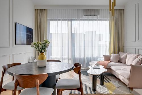 brabank riverside and parking by downtown apartments