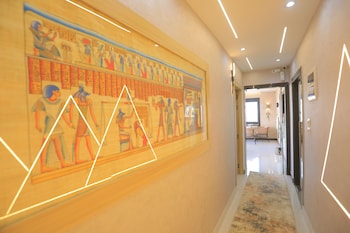 royal pyramids view inn
