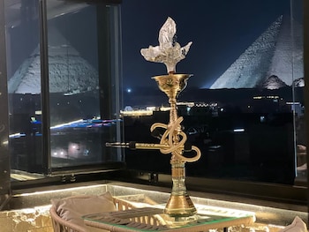 royal pyramids view inn