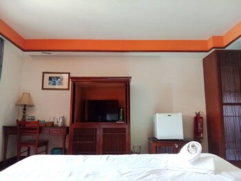 alpine premium water chalet 2