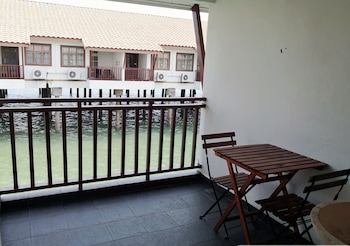 alpine premium water chalet 2