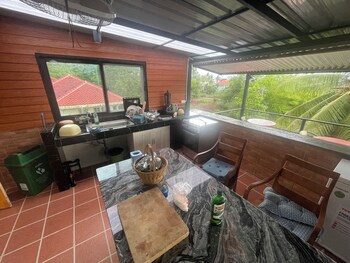 Golden Mango House,,3 star