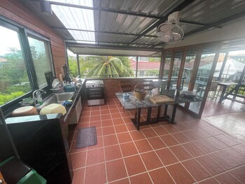 Golden Mango House,,3 star