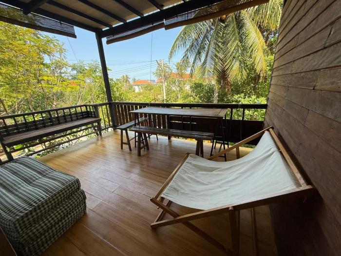 golden mango house