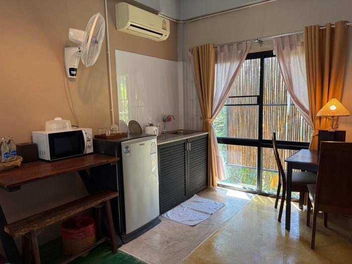 golden mango house