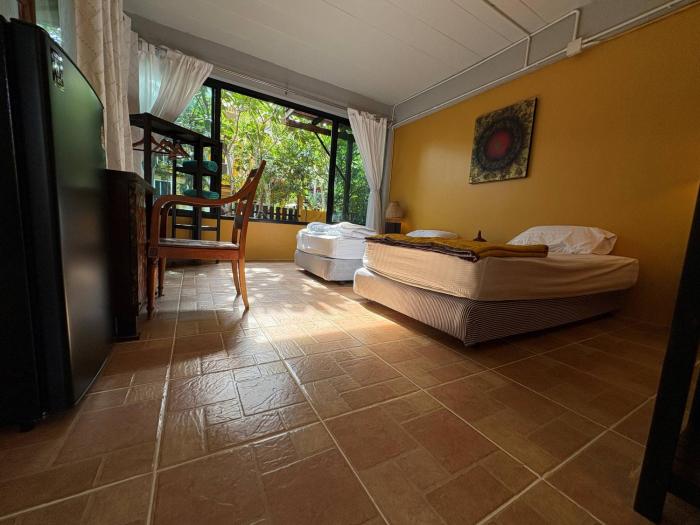 golden mango house