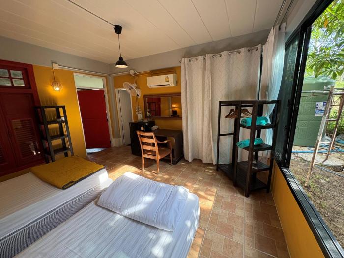 golden mango house