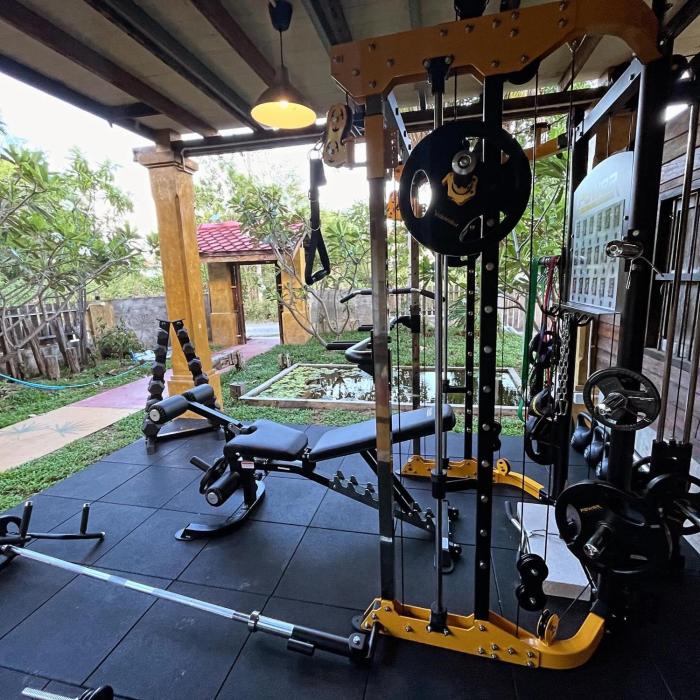 golden mango house