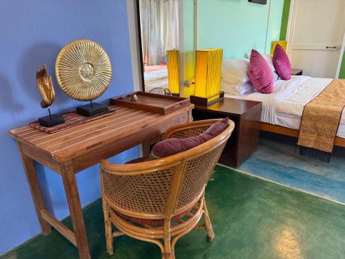 golden mango house