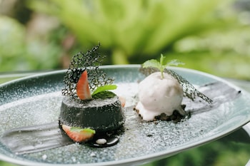 e sanctuary resort ubud