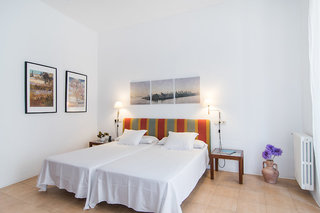 Hotel Can Moragues,Near Ajuntament,4 star
