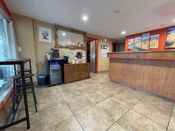 Canyon Inn,,2 star