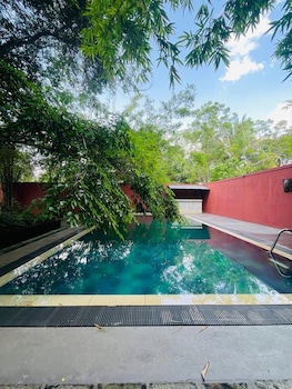 Villa Tambaka Retreat,,4 star