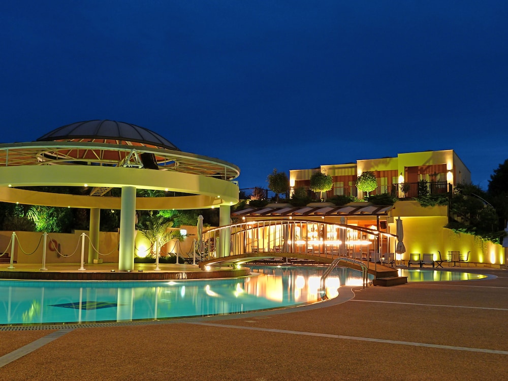 ambassador hotel thessaloniki