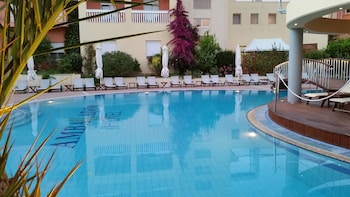 ambassador hotel thessaloniki