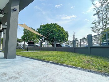 corner house puchong 18 pax kid bbq