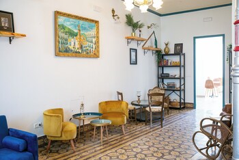 La Tienda Nueva,,2 star