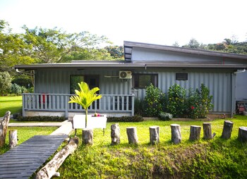 maui creek bures