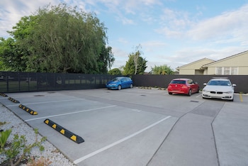 yates park motel