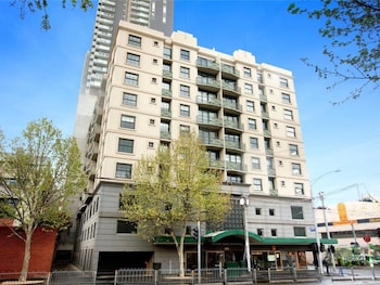 Readyset Apartments On Spencer North,,4 star