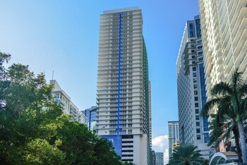 modern condos located in brickell