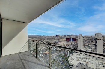 avas suite 37th flr palms place