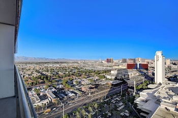 avas suite 37th flr palms place