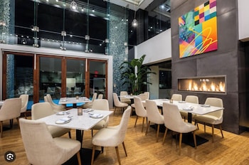 avas suite 37th flr palms place
