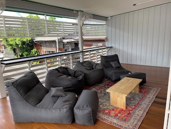 green cabin hostel