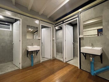 Green Cabin Hostel,,1 star