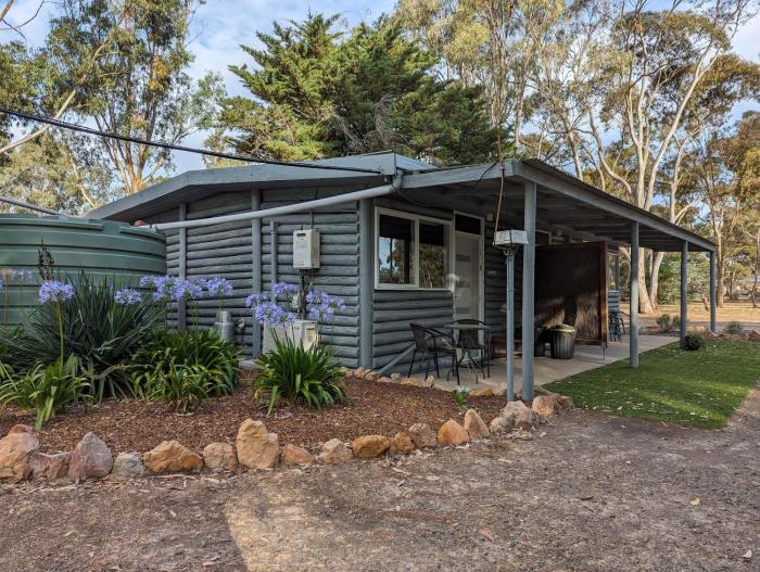tiny away escape at grampians edge