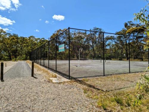 tiny away escape at grampians edge