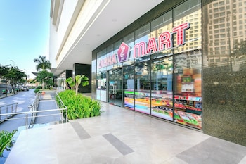 refined saigon rivergate apartment