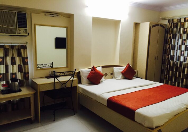 hotel woodland