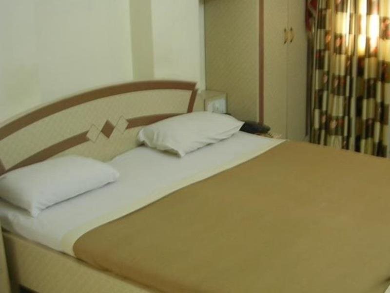 hotel woodland