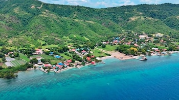 arenzo beach resort calatagan batangas