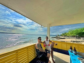 arenzo beach resort calatagan batangas