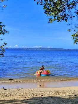 arenzo beach resort calatagan batangas