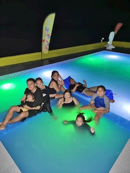 arenzo beach resort calatagan batangas