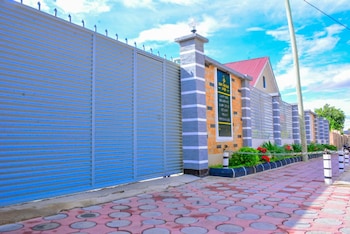 Dom Precious Lodge,,3 star