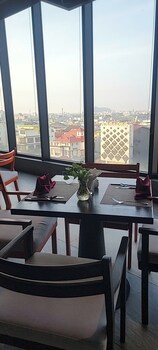 hong loan condotel apec phu yen