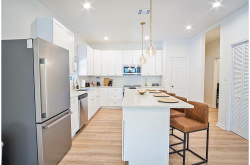 urban delight 4br 3ba near city center
