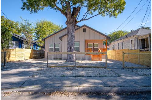 urban delight 4br 3ba near city center