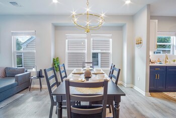 lovely and charming 4br 2 5ba near downtowns prime