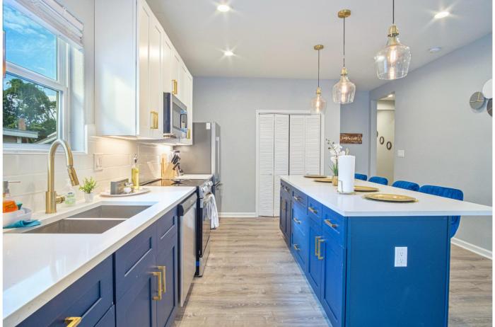 lovely and charming 4br 2 5ba near downtowns prime