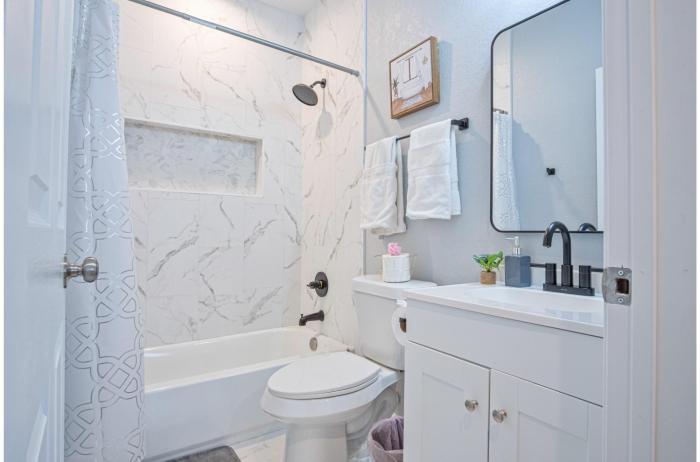lovely and charming 4br 2 5ba near downtowns prime