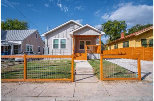 lovely and charming 4br 2 5ba near downtowns prime