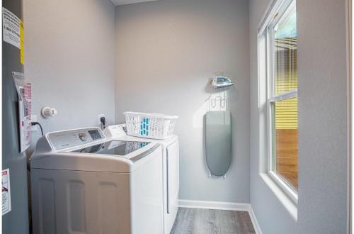 lovely and charming 4br 2 5ba near downtowns prime